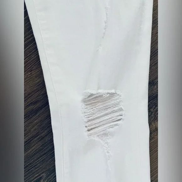 FRAME LE HIGH SKINNY CROP JEANS IN WHITE